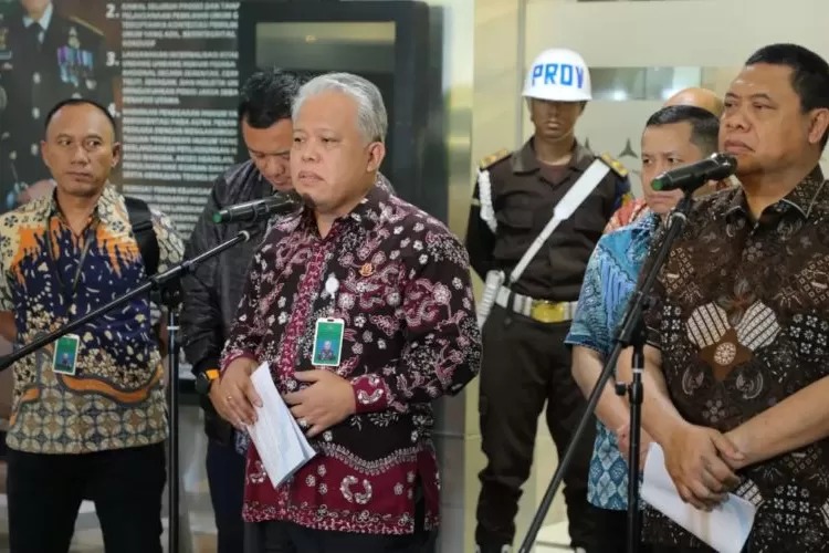 Kasus Korupsi Migas: Kejagung Sita Dokumen Penting dari Kantor Anak Buah Bahlil Lahadia